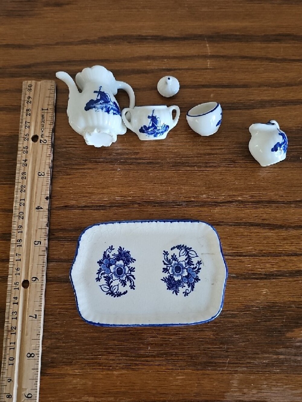 Miniature Delft-Style Blue & White Tea Set - Picture 4 of 9